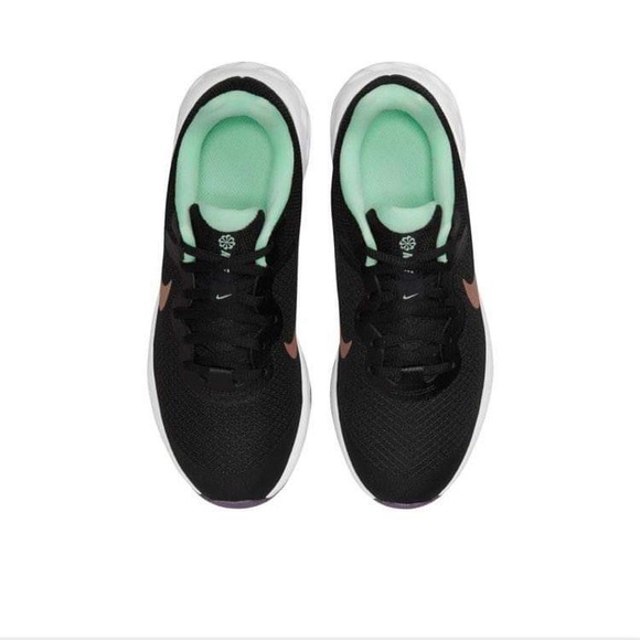 BN Nike Girls Revolution 6 Sneakers - Picture 4 of 6